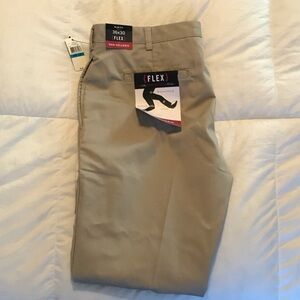 Van Heusen Men's Flex Chinos in Khaki